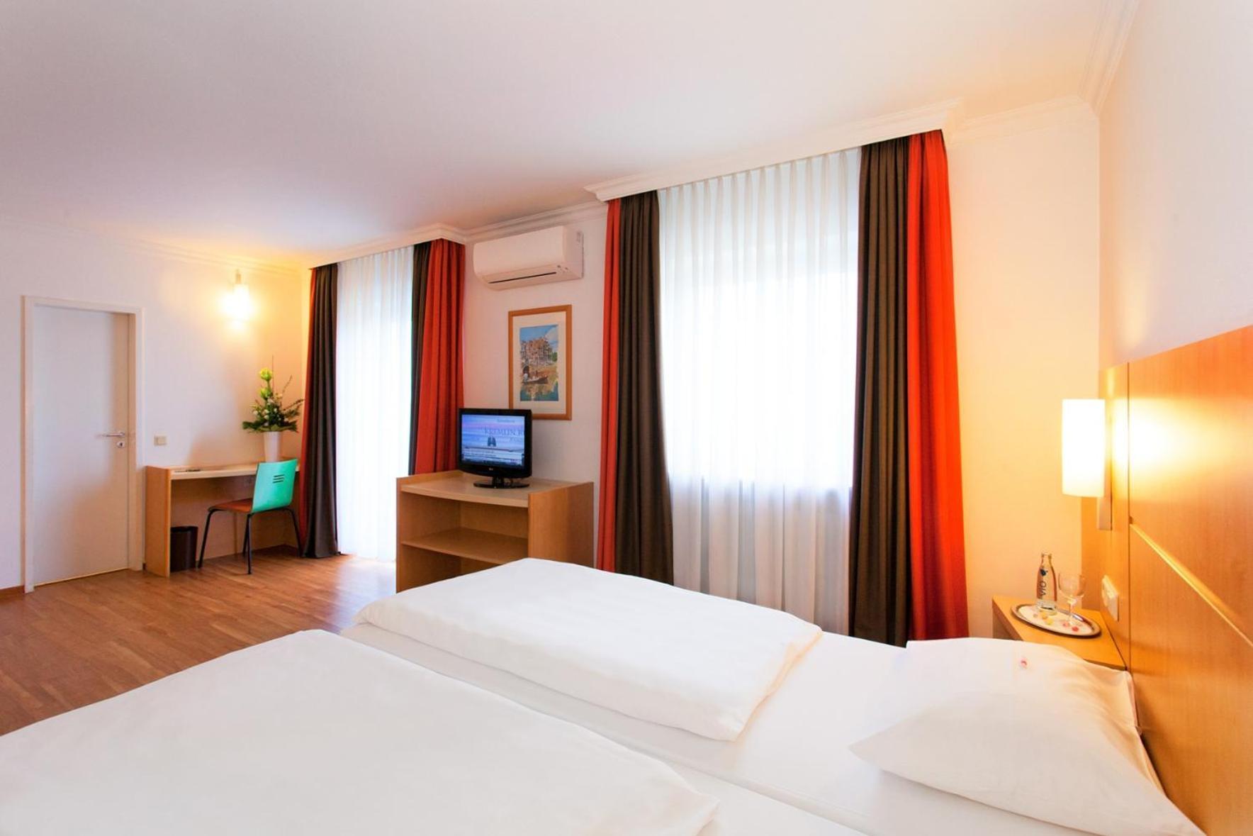 Saar City Hotel Saarbruecken Exterior photo